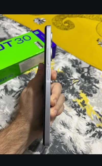 INFINIX HOT 30