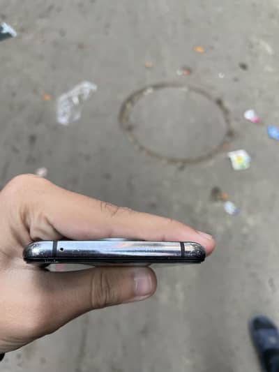 One plus 7t urgent sale only minor crack on front glass