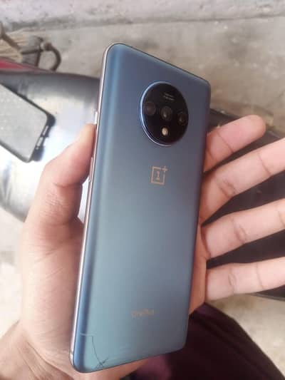 . One plus 7T 8/256GB One handed Use