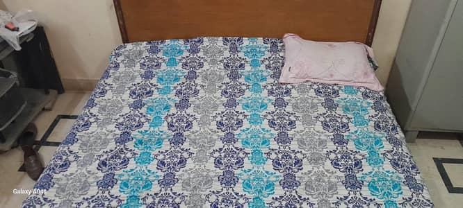 Bed with side tables