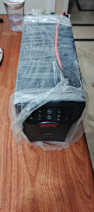 750 VA UPS APC