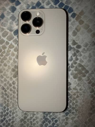 iPhone 16 pro max 10/10 condition