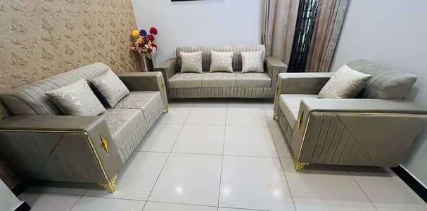 BRAND New 6 Seater Sofa Set