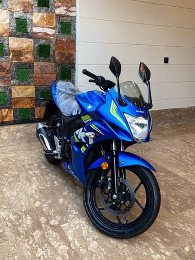 Suzuki Gixxer 150 2022 model total original bike 700 km driven only