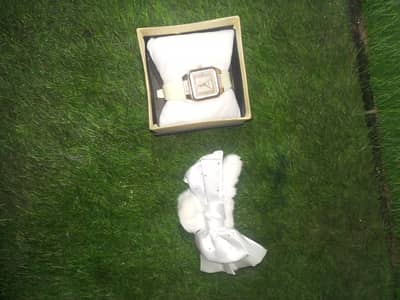 Women's white straps watch