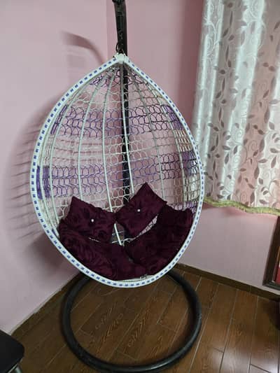 jhoola in new condition