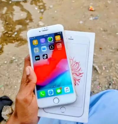 EXCHANGE POSSIBLE IPHONE 6 PLUS PTA APPROVED 16 GB