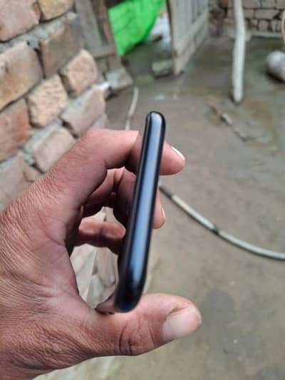 iPhone SE 3 (2022) – 64GB – JV – Excellent Condition