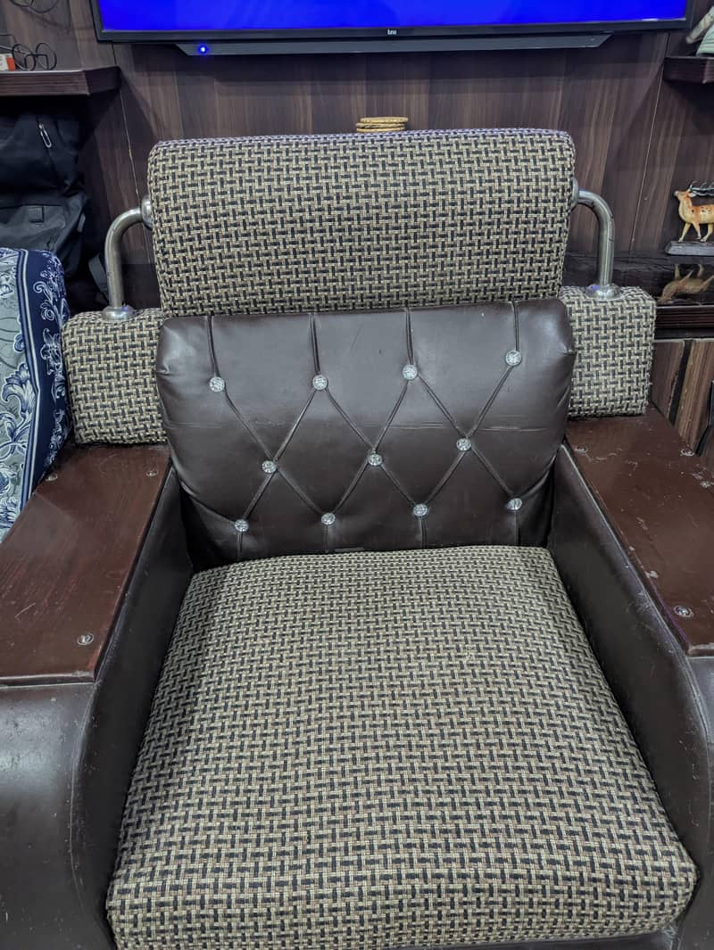 Comfortable sofa set 0