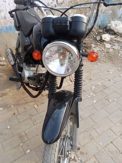 unique 100 cc like new bike Karachi registration