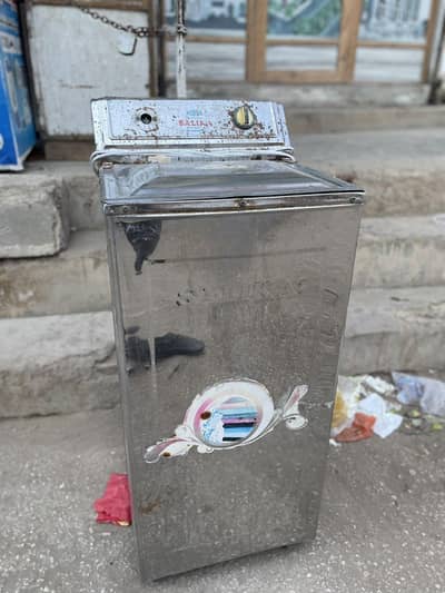 dryer full okay hai mashalla se bhot axah chal tha hai