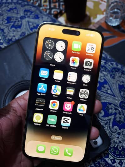 1phone 14 Pro Max Golden