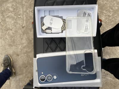 vivo y04 4+4/128gb with full Box