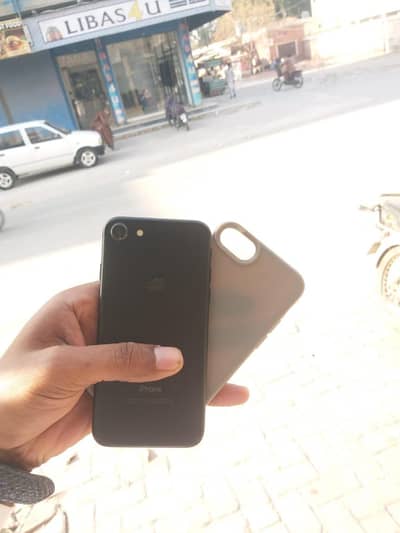 iphone 7 32GB storage