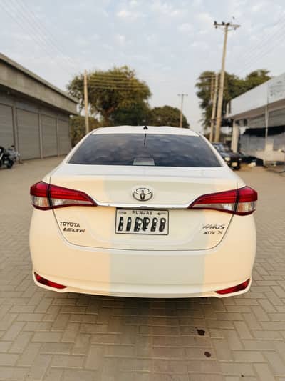 Toyota yaris 1.5 ATIV Full option