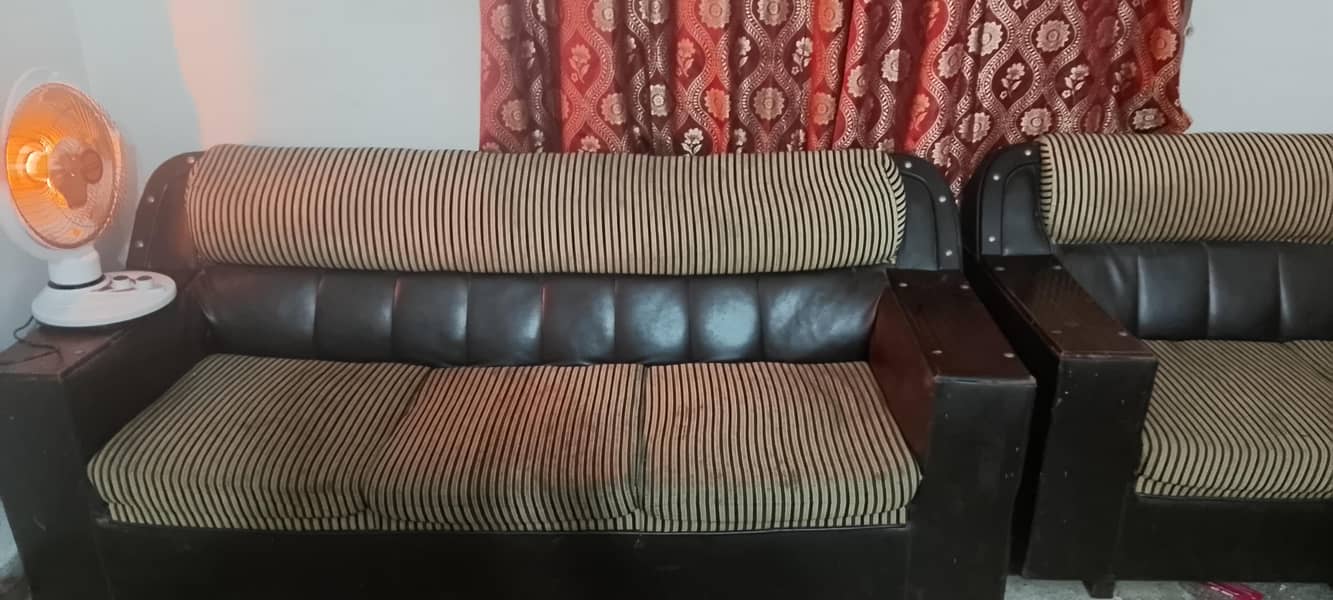 6 setar sofa 1