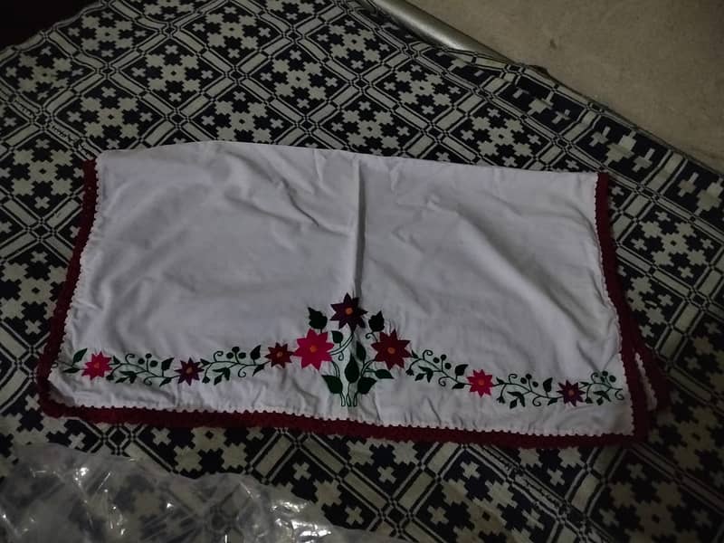 ہینڈ میڈ کاروسیا بارڈر بیڈشیٹ سیٹ 0