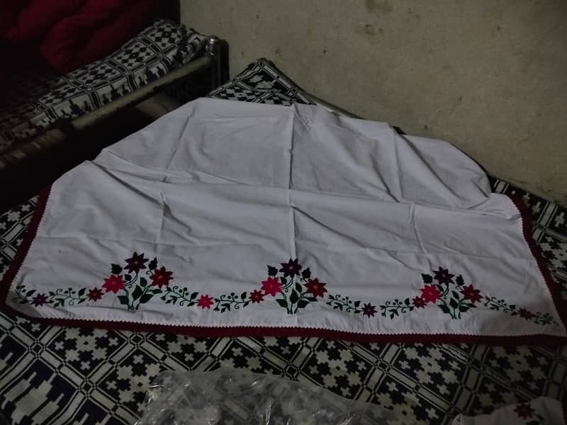 ہینڈ میڈ کاروسیا بارڈر بیڈشیٹ سیٹ 2