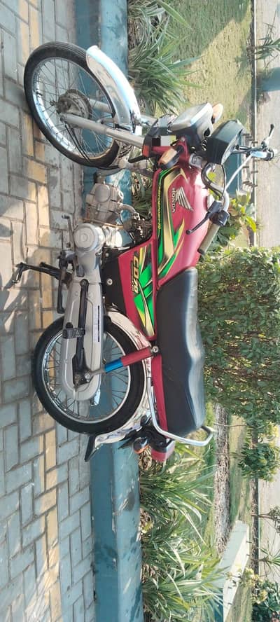 Honda CD70 Model 2022 total Genion