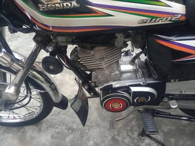 10/9 condition Honda 125 2016 model only serious Byer contact me