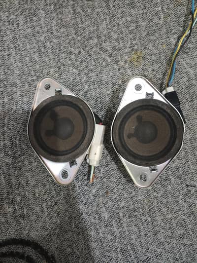 Toyota Tweeter speakers