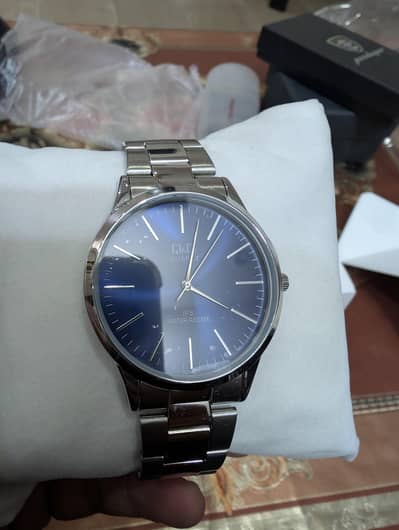 Q&Q Branded Men's watch for sale , not used