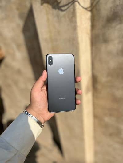 iPhone xsmax factory all original only serious buyer