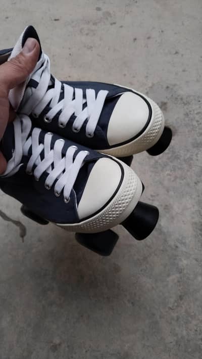 Quad roller skates shoes original china Pakistan size 7 and 8 size