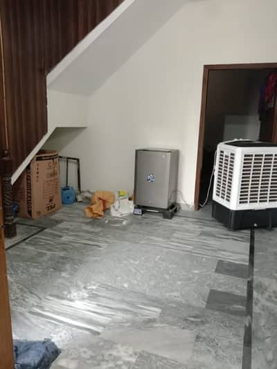 Flats available for rent in pak Arab society