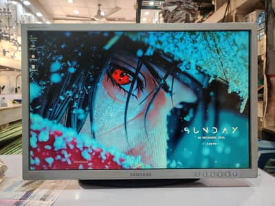 SAMSUNG Sync Master LCD