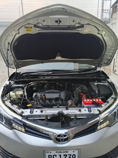 Toyota Corolla GLI Automatic | Silver | Non accidental | Johar Town