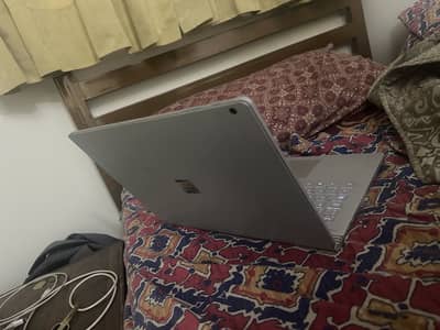 Microsoft surface book 2