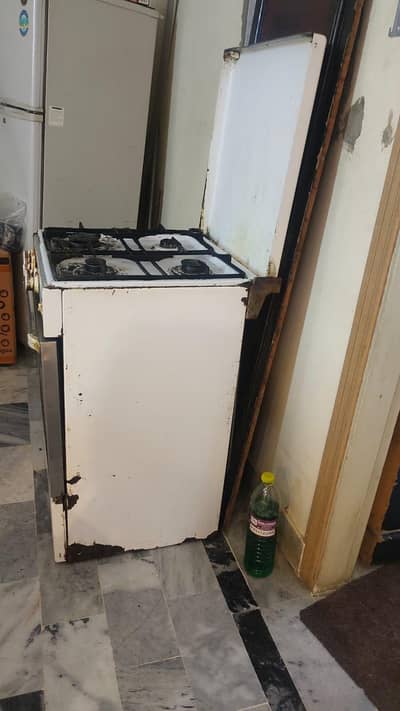 Srove and Oven 4 burners