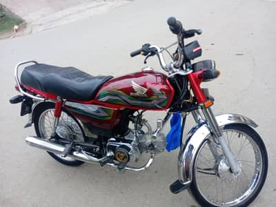 i sell my bike Honda CD70 bilkul new all ok  all documents clear
