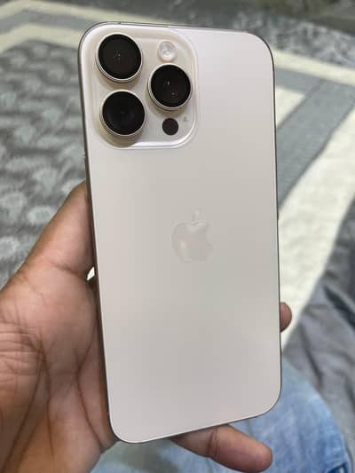 Apple iPhone 16 Pro Max