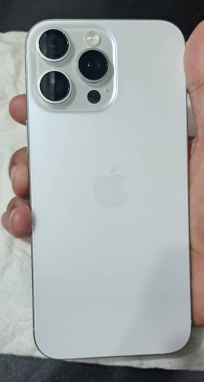 Iphone 16 Pro Max 256 GB just like brand new | 40 cycles | 100% health