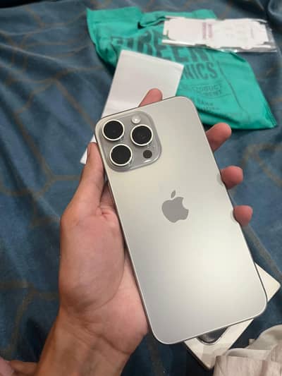 iphone 15 pro max (factory unlock)