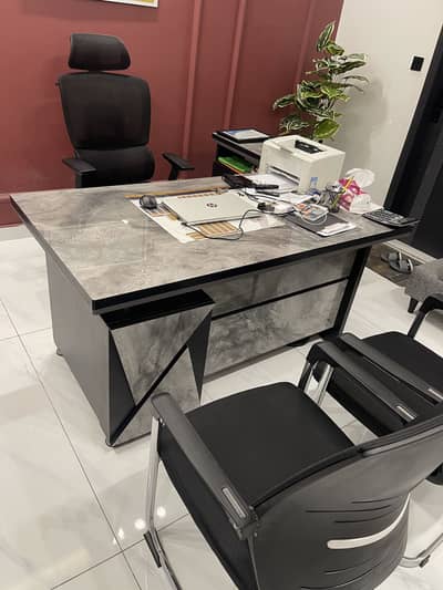 Office Furniture for Sale – Slightly Used | Excellent Condition