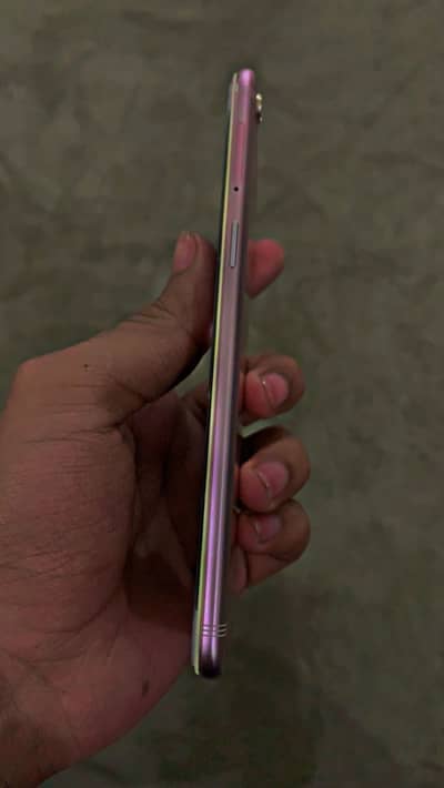 Oppo R9s – 10/10 Condition – Full OK – Best Performance
