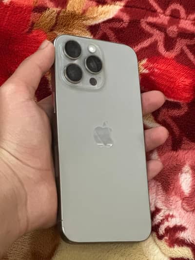 iPhone 15 pro max jv Natural Titanum 256gb 96% health with proper box