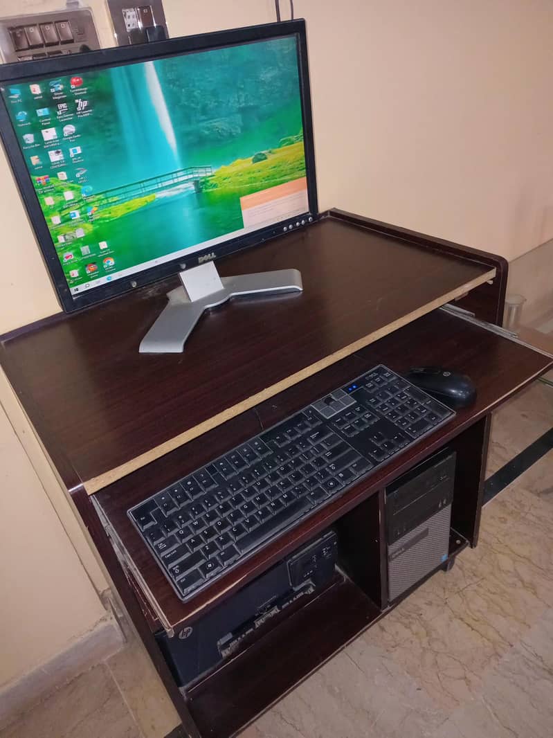 Dell Optiplex 3rd Generation, Lcd 20", Computer Table 2