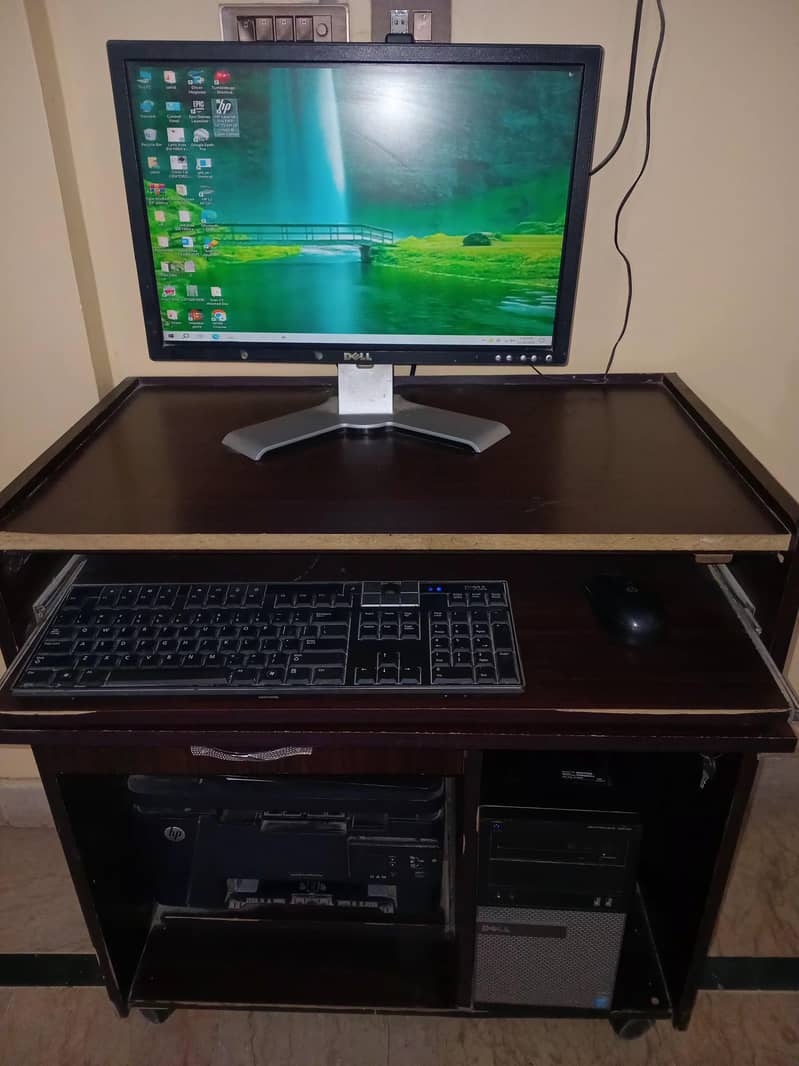 Dell Optiplex 3rd Generation, Lcd 20", Computer Table 5