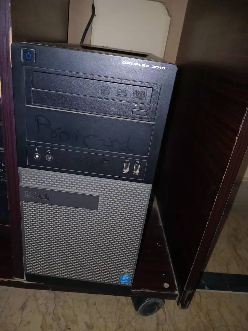 Dell Optiplex 3rd Generation, Lcd 20", Computer Table 6