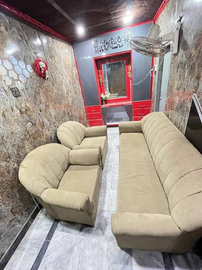 Urgent Sofa Set Sell In Faisalabad