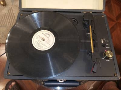 3 Speed Record Player. Built-in Speakers and Amplifier