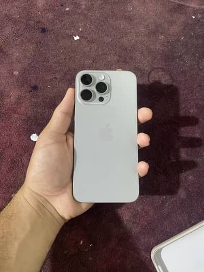 15 pro max natural titanium