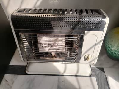 Gas heater. About new works completely fine.