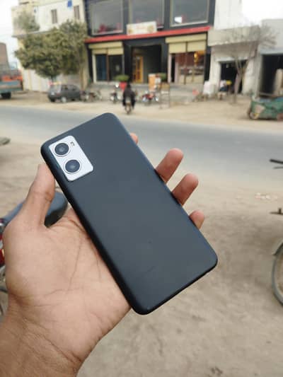 • Original Box Charger Available