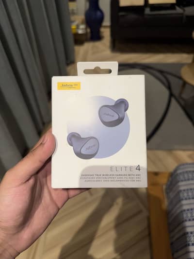 Jabra Elite 4 with ANC