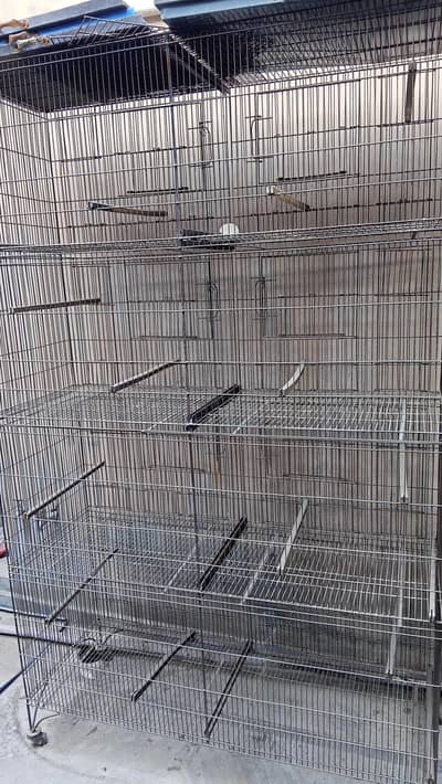 Cages for sale 8 portion 4 portion.